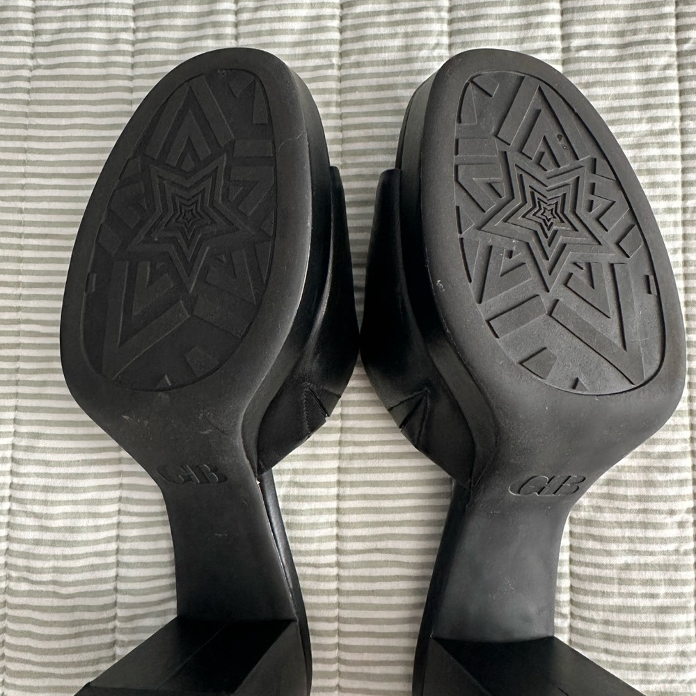 Gianni Bini Block Heels - Picture 3 of 4